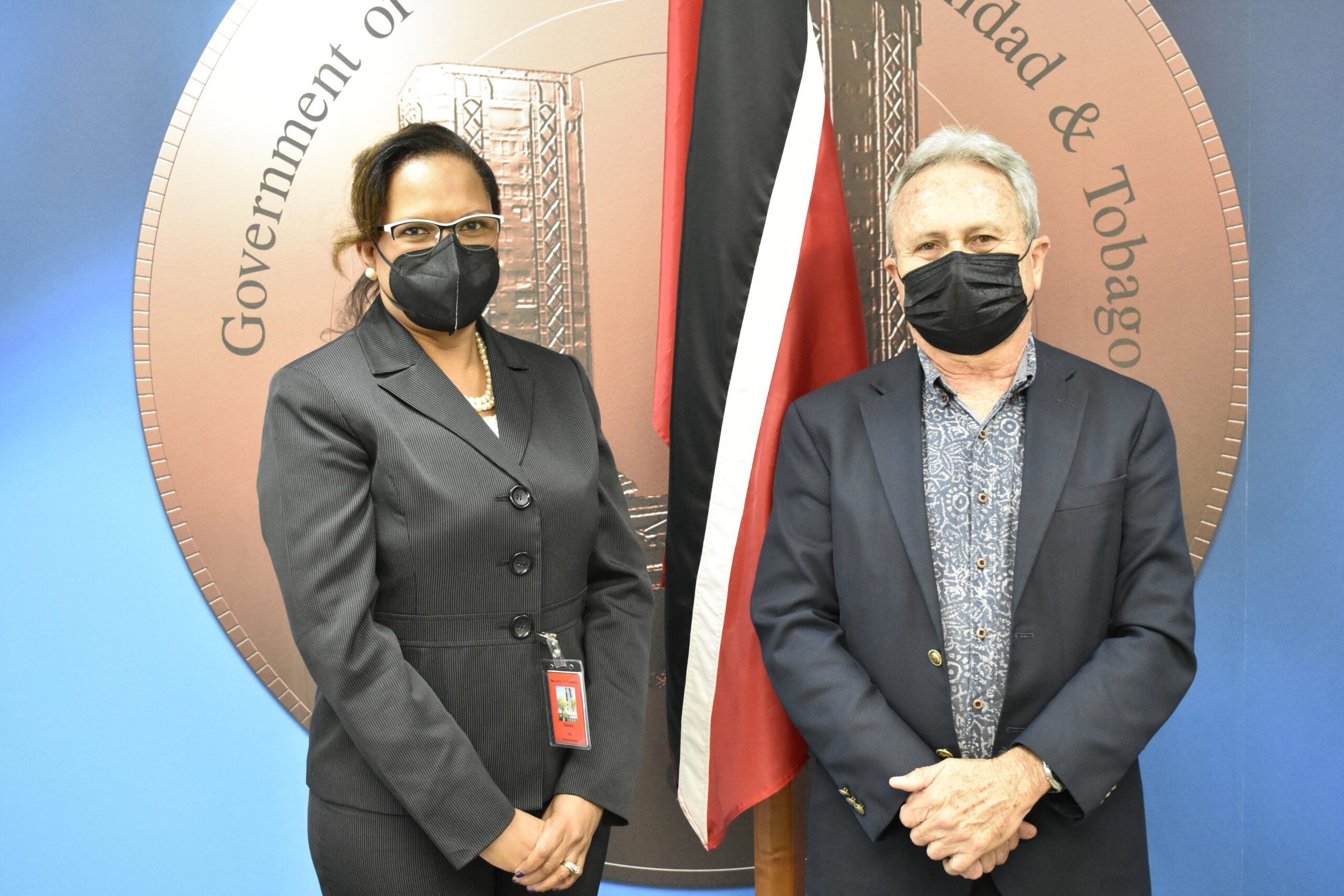 Minister of Finance Receives Courtesy Call from Regional Manager, CAF